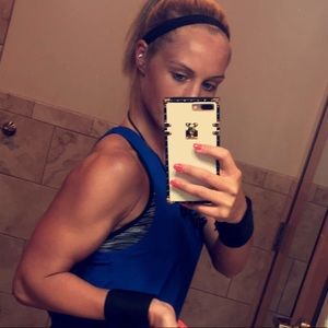 Meet your Posher, Becky